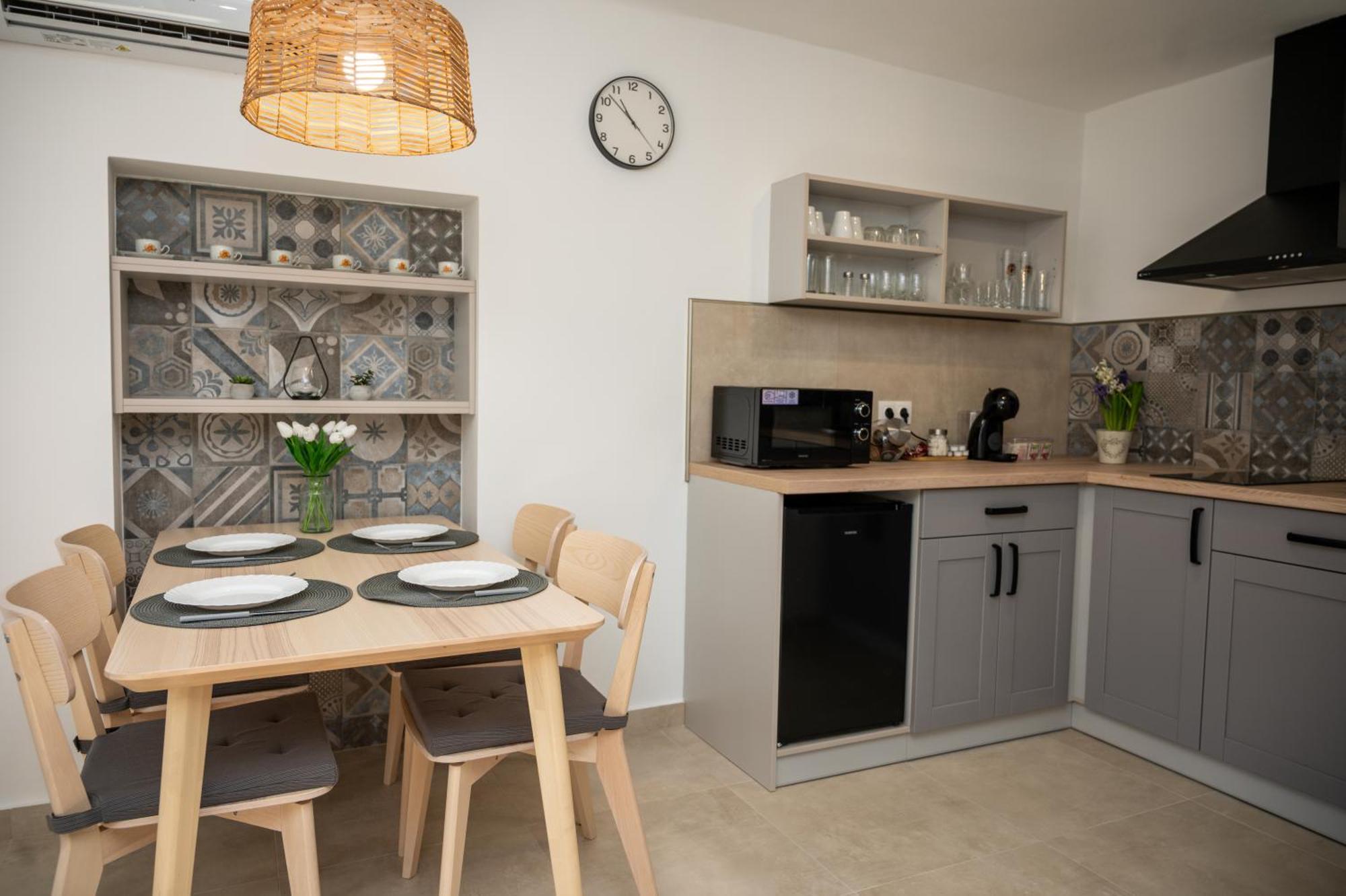 Tuenderkert Apartman Gyula Εξωτερικό φωτογραφία