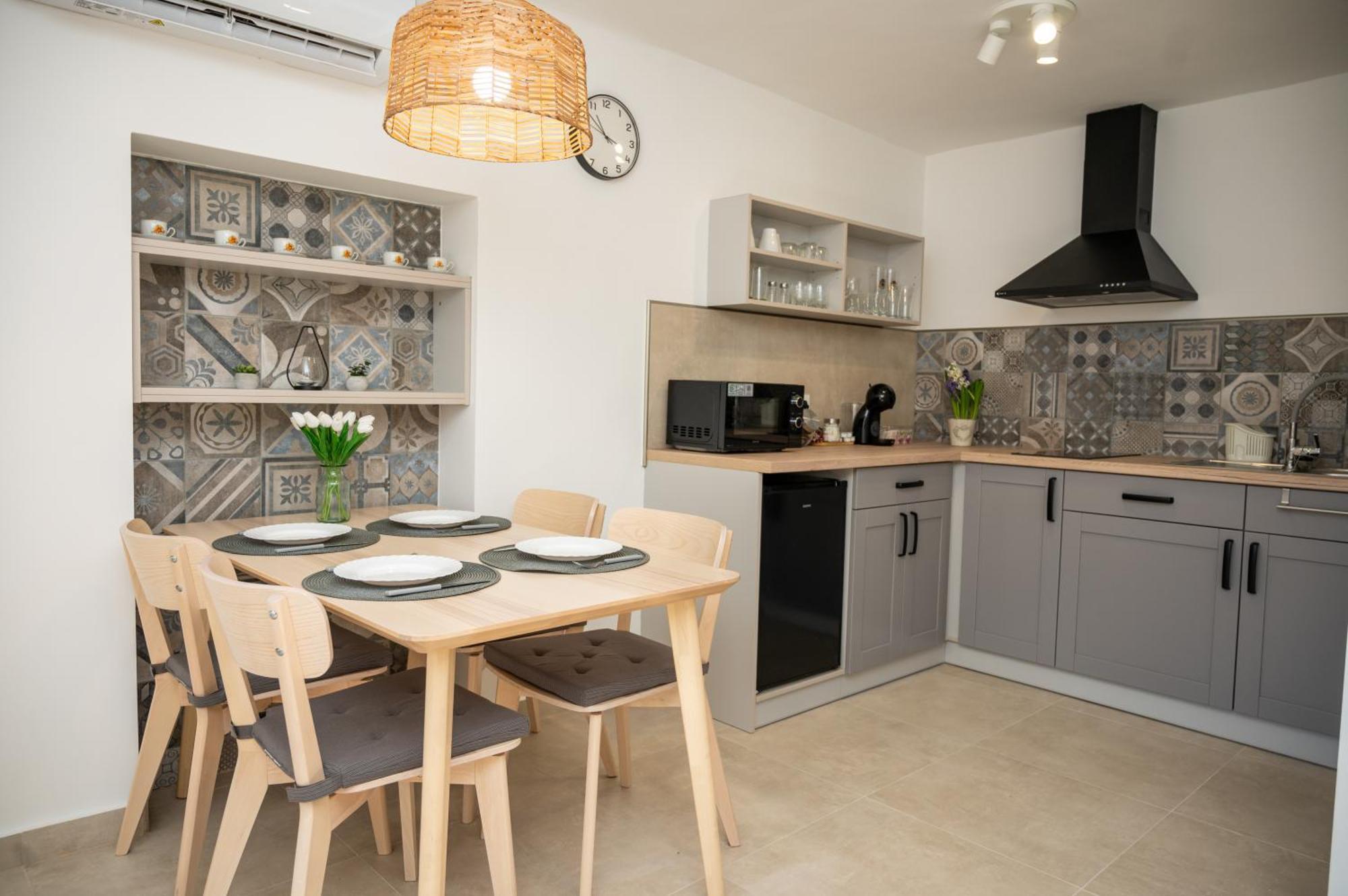 Tuenderkert Apartman Gyula Εξωτερικό φωτογραφία